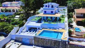 White Coral Villa Residence Shared Pool&Sea Access - Image 2