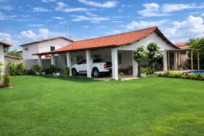 House with Pool, Gourmet Area and Pool Table - Image 4
