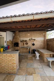 House with Pool, Gourmet Area and Pool Table - Image 5
