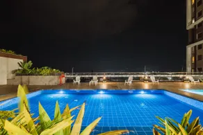 Summit Penthouse Pinares 3 Hab Jacuzzi Rooftop - Image 4