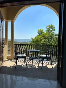 Serene Luxe 3BR Home Family Friendly MoBay Stay - Image 4
