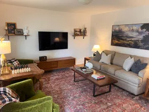 Q's Cottage - Image 2