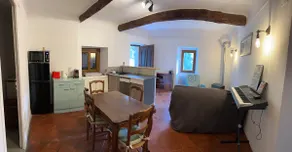 Mountain apartment with garden - Image 2