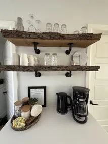 Beautiful Lakefront Cottage close to Point Pelee - Image 3
