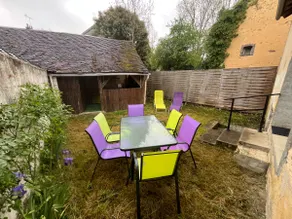Cozy house with garden Sleeps up to 6 guests - Image 5