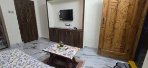 Dharani stay 1bhk(Ac) 10,mins padmavathi devi tmpl - Image 5