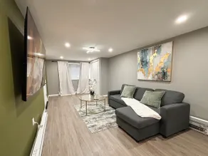 Modern 2BR near airport & stadium –free parking - Image 3