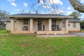 Sleeps 11 | Hot Summer Nights + Lake & BBQ Stay - Image 5