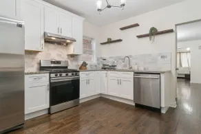 Charming Jefferson Park Bungalow near O’Hare - Image 3