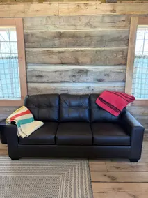 Historic 1830 rustic log cabin retreat. - Image 3