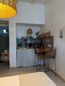Modern Studio in Banfield: Easy Access Airport - Image 2