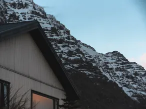 Waterfall Villa - Black Beach & Fjord Views - Image 2