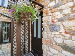Ivy Cottage - Image 2
