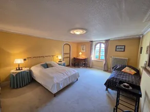 Large, spacious and independent house - Image 4