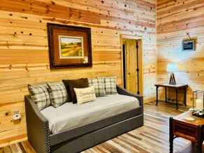 Barndo Beauty Guesthouse in Booneville - Image 2