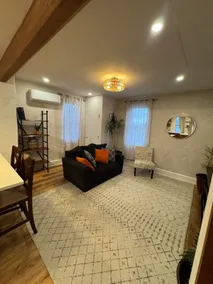 Stunning naturally lit upstairs apartment - Image 2