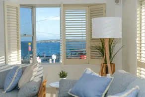 Cronulla Beach House | Ocean Views + Parking - Image 4