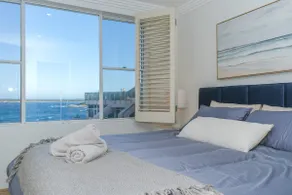 Cronulla Beach House | Ocean Views + Parking - Image 5