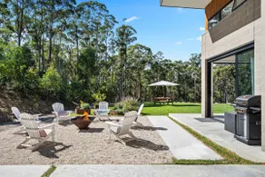 Daylesford retreat on 6 acres, sleeps 8 w/ firepit - Image 2