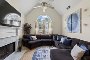 4BR Home Near Six Flags, ATL Stadiums • Sleeps 8 - Image 2