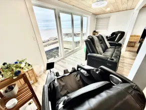 Lakeside Zen Spa Retreat | Sauna • Jacuzzi •Arcade - Image 2