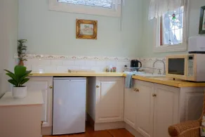 Rapunzel's cottage - Image 4