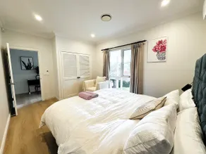 Spacious 3BR Getaway in Leura | Prime Location - Image 3