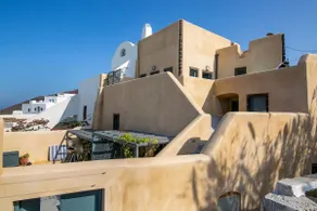 Casa Itaca luxury apartments with private jacuzzi and sea view in Foinikia - Oia - Image 4