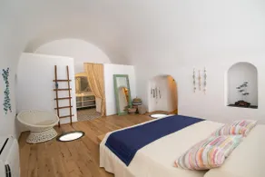 Casa Itaca luxury apartments with private jacuzzi and sea view in Foinikia - Oia - Image 5