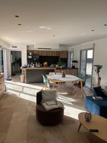 Large 200 m2 family home with 11 x 5 pool - Image 4