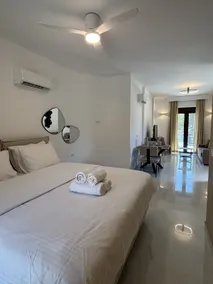 Agios Nikolaos Open Living Suite - Image 2