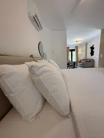 Agios Nikolaos Open Living Suite - Image 5