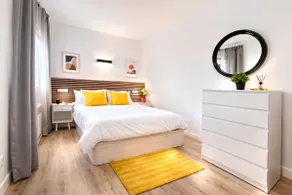 Tranquility and comfort near downtown - Image 2