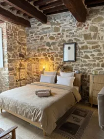 Elegant loft in the hills of Tuscany - Image 2
