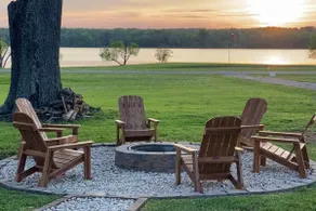 Steps to Shore: Group Getaway on Kentucky Lake! - Image 3