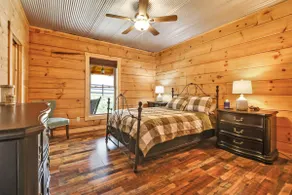 Rotten Fork Cabin - Image 4