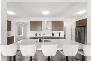 4BR/4.5WR Family Fun+Game Room+FencedYard+5Parking - Image 4