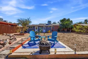 Bright Desert Retreat Pet Friendly - Image 2