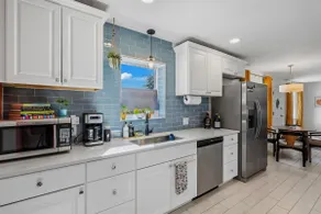 Bright Desert Retreat Pet Friendly - Image 4