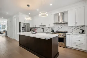 Bright 4BR Family Retreat - Image 5
