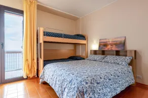 GuestHost - Currao's Holiday Seaview Flat - Image 3