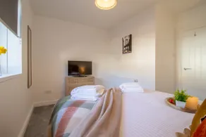 Betty's House - 3 bedroom in Coatbridge - Image 5