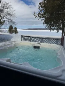 Boathouse: Lake Charlevoix: Dock & Hot Tub & Pets - Image 5