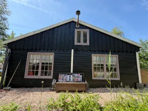 The Crooked Island Cottage near Amsterdam - Image 5