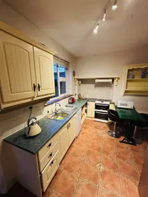 2 bed 2 bath house in Quiet Estate - Image 4