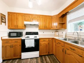 The Main Suite - Image 5