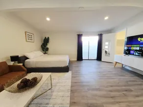 Spacious Studio: 5 Miles from Disneyland & near HB - Image 5