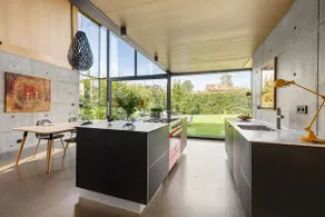 Stylish industrial house with Nordic interior - Image 4