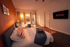 Huge 5BR Heart of Fulton Market Duplex of Dreams - Image 5