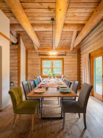 Blue Roof Lodge near Mount Rainier - Image 3